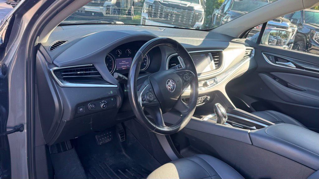 Used 2020 Buick Enclave Essence FWD image 24