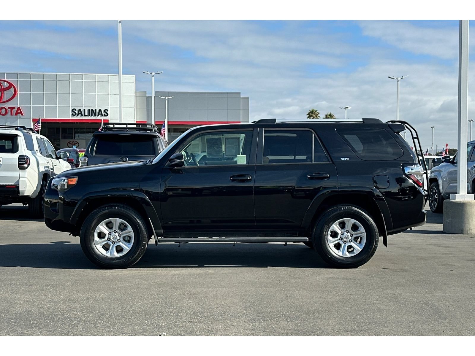 Certified 2021 Toyota 4Runner SR5 Premium w/ Moonroof Package AWD/4WD image 7
