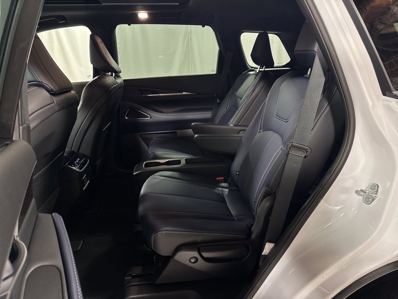 Certified 2026 INFINITI QX60 Sport w/ Dark Cargo Package AWD/4WD image 5