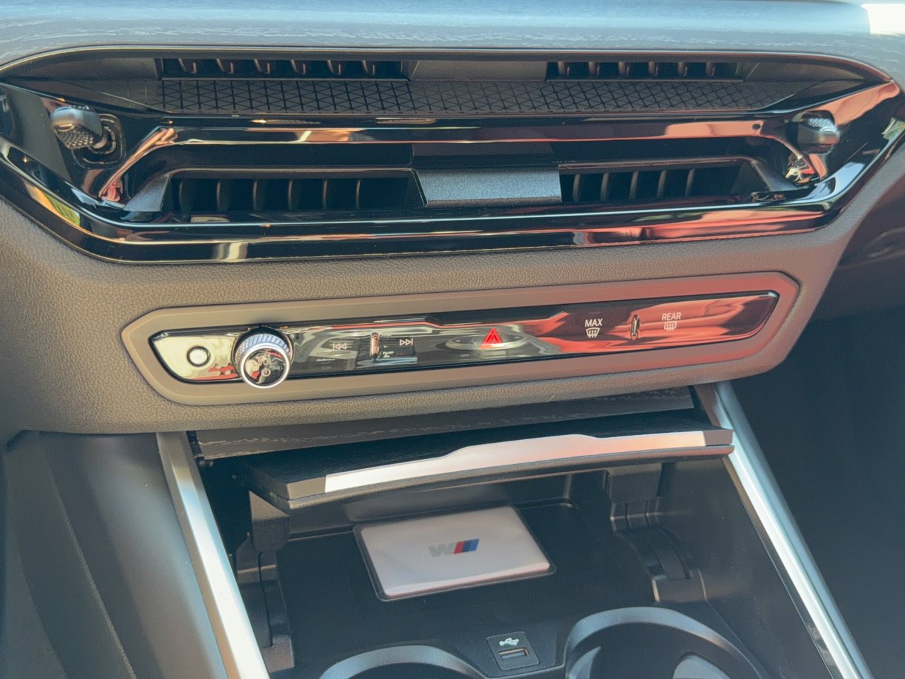 New 2026 BMW 330i xDrive Sedan w/ M Sport Package AWD/4WD image 22