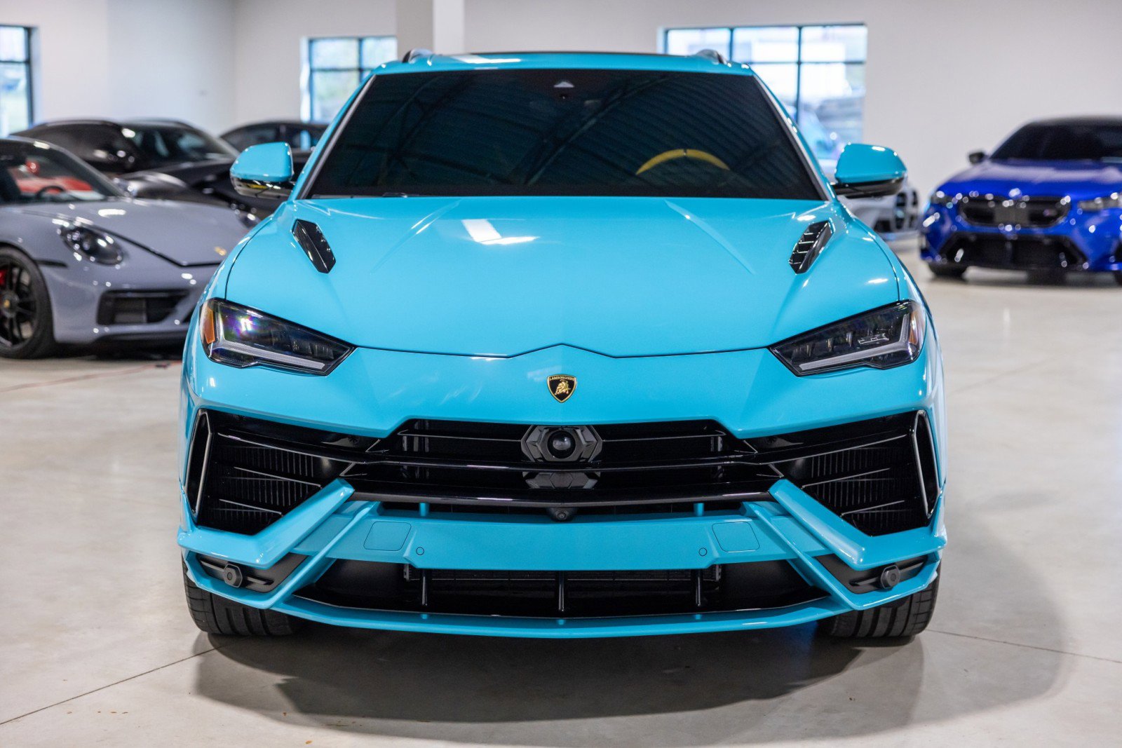 Used 2024 Lamborghini Urus S image 11