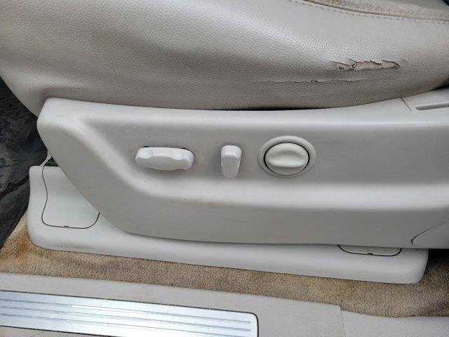 Used 2009 Chevrolet Tahoe LT w/ Luxury Package image 20