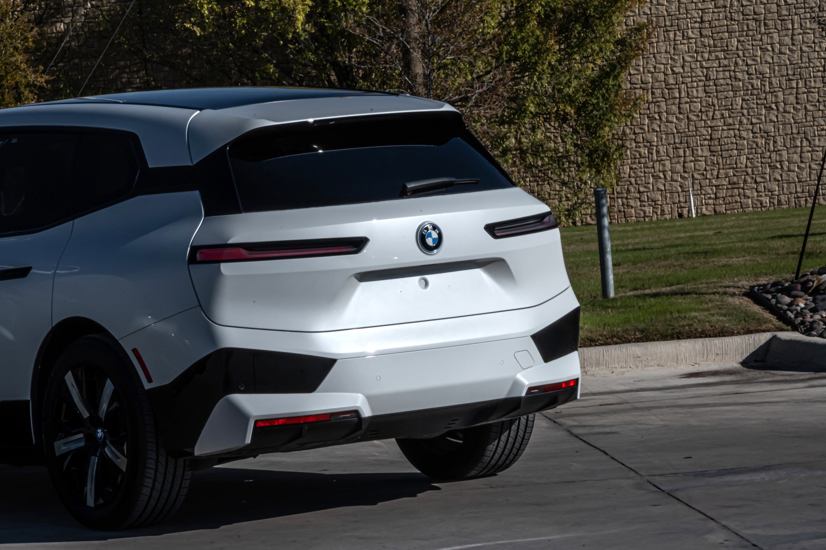 Certified 2024 BMW iX xDrive50 w/ Premium Package image 6