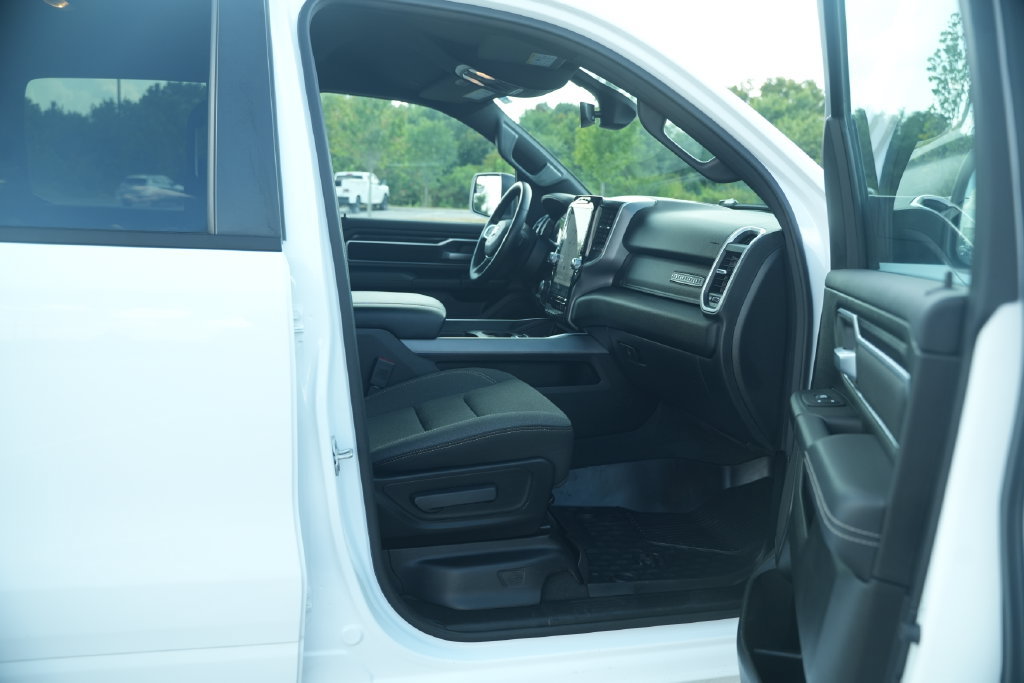 Used 2023 RAM 1500 Big Horn AWD/4WD image 17