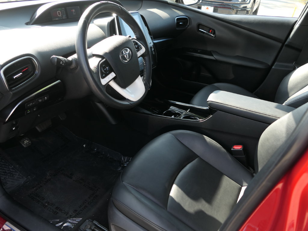 Used 2017 Toyota Prius Prime Advanced w/ Carpet Mat Package FWD image 10