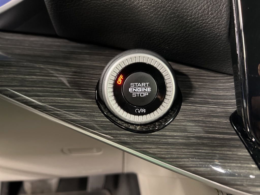 Used 2022 Jeep Wagoneer Series II w/ Flexible Seating Group image 18