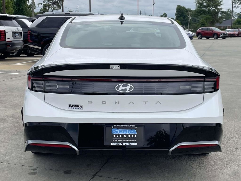 New 2026 Hyundai Sonata SEL FWD image 4