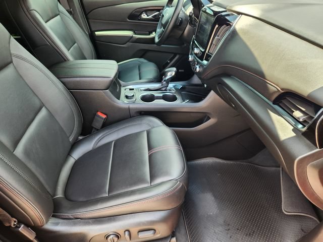 Used 2023 Chevrolet Traverse RS FWD image 14
