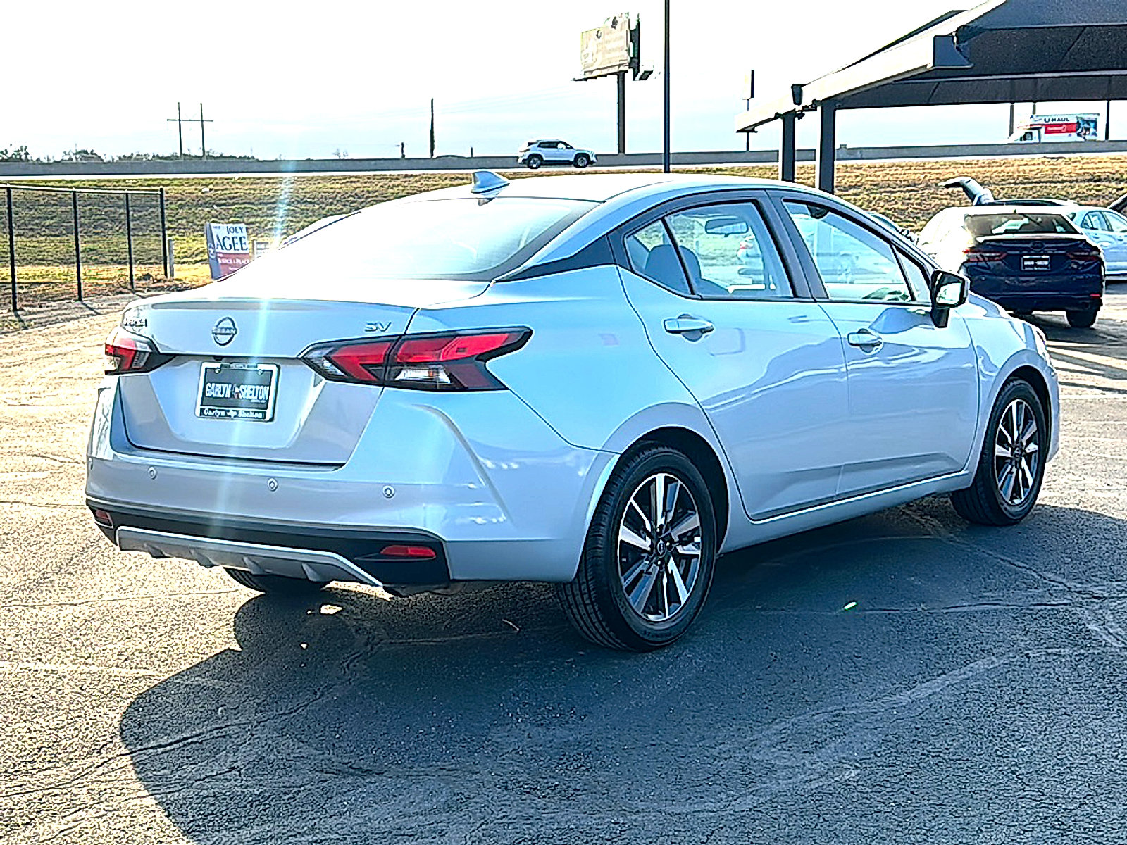 Used 2023 Nissan Versa SV image 8