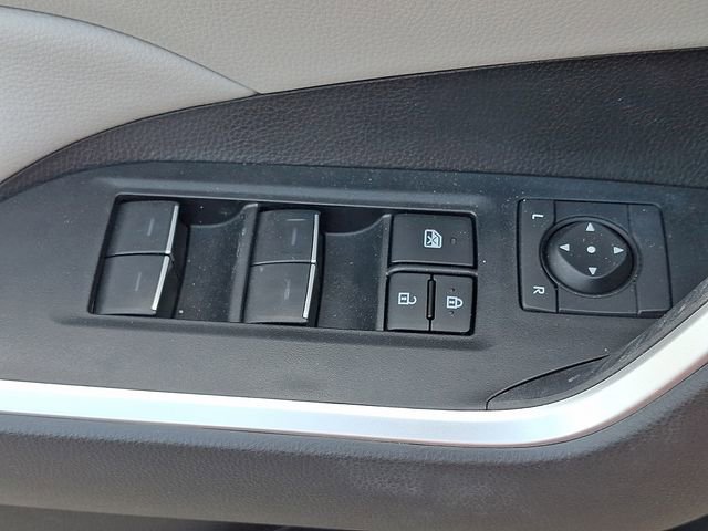 Used 2025 Toyota RAV4 XLE Premium image 27