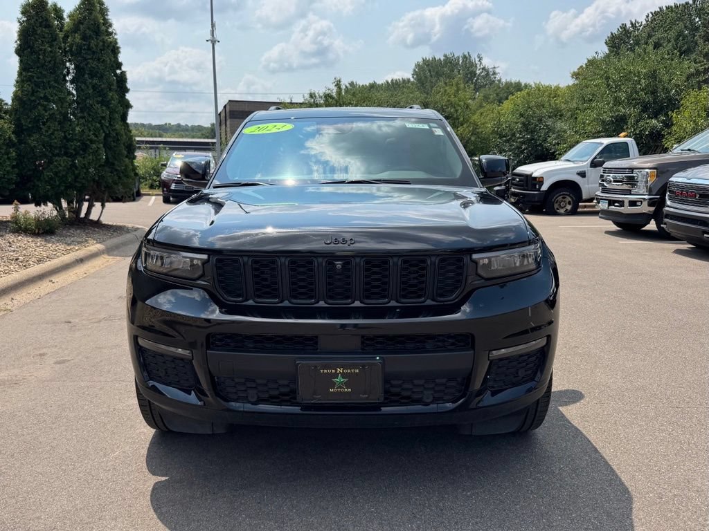 Used 2024 Jeep Grand Cherokee L Limited w/ Luxury Tech Group II AWD/4WD image 3