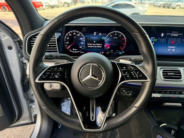 Used 2024 Mercedes-Benz GLS 450 4MATIC image 17