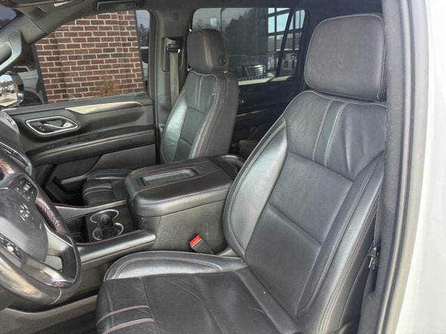 Used 2021 Chevrolet Suburban RST w/ Luxury Package RWD image 15