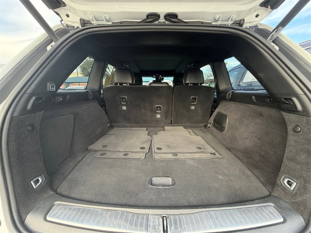 Used 2022 Jeep Grand Cherokee Overland w/ Luxury Tech Group IV image 19