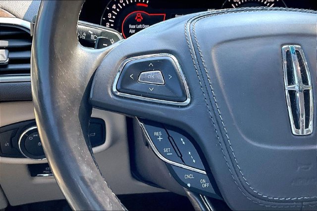 Used 2018 Lincoln MKZ Reserve w/ Technology Package FWD image 19
