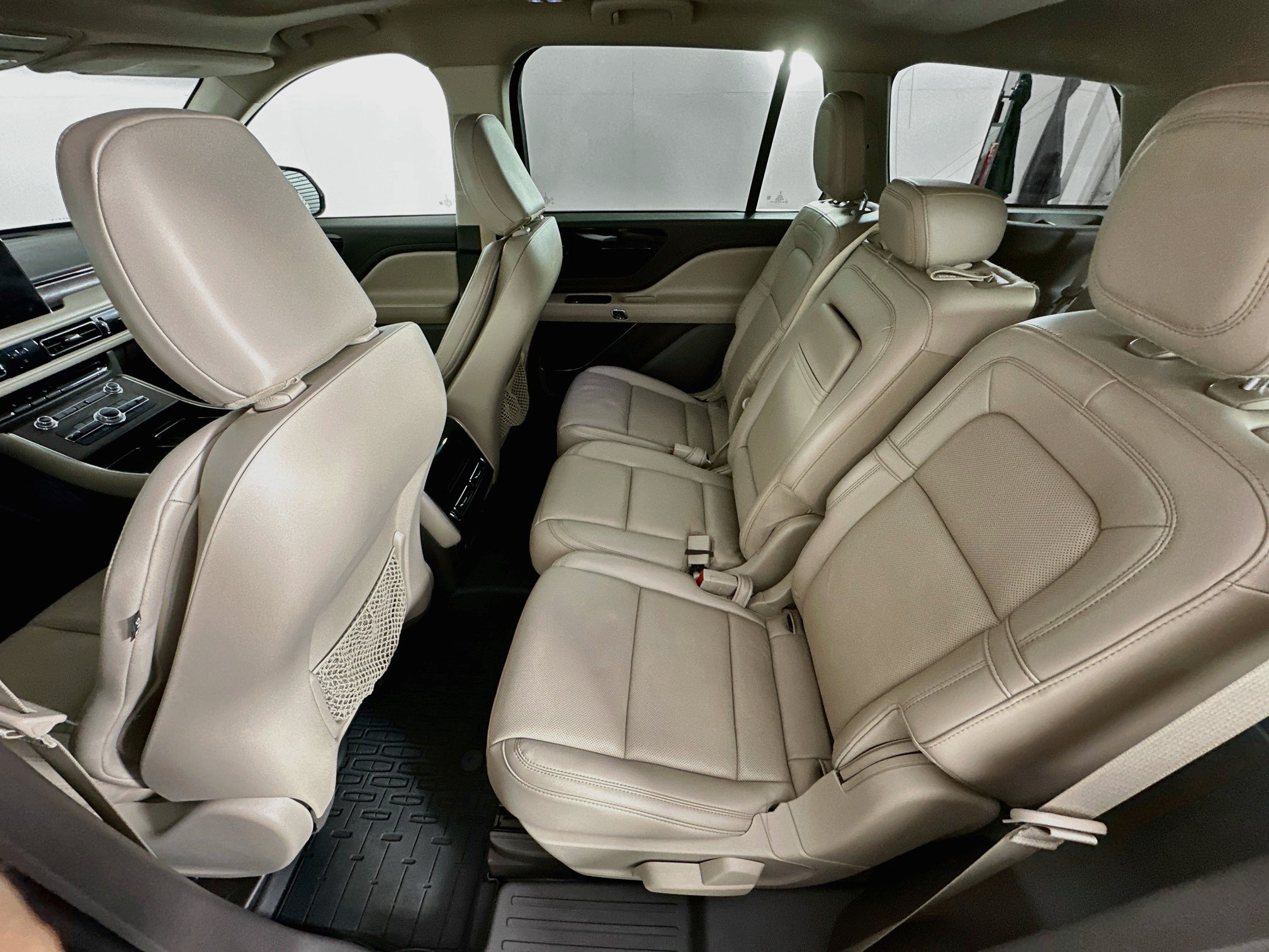 Used 2023 Lincoln Aviator Reserve w/ Equipment Group 201A AWD/4WD image 29