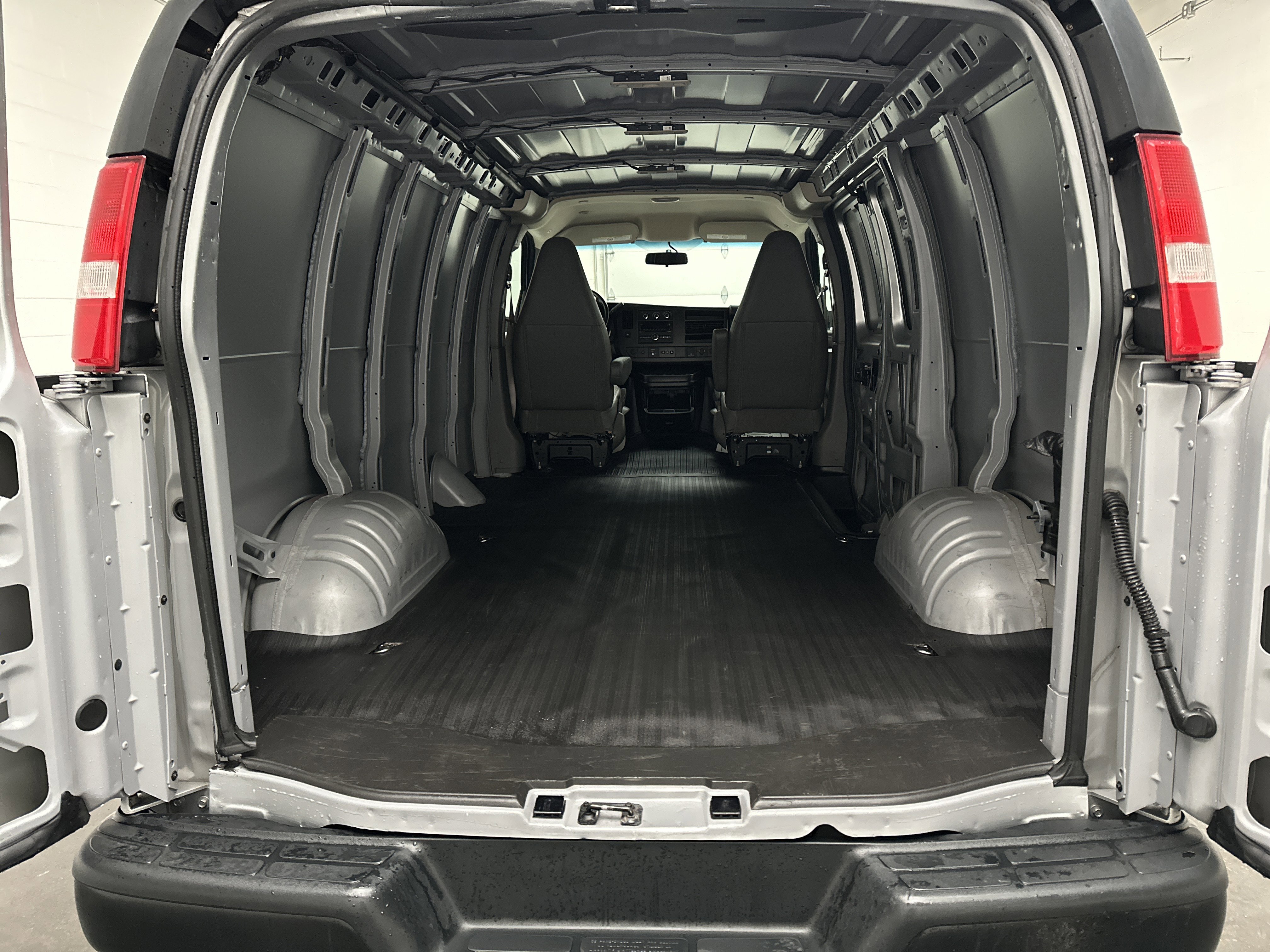 Used 2020 Chevrolet Express 2500 w/ Driver Convenience Package image 13