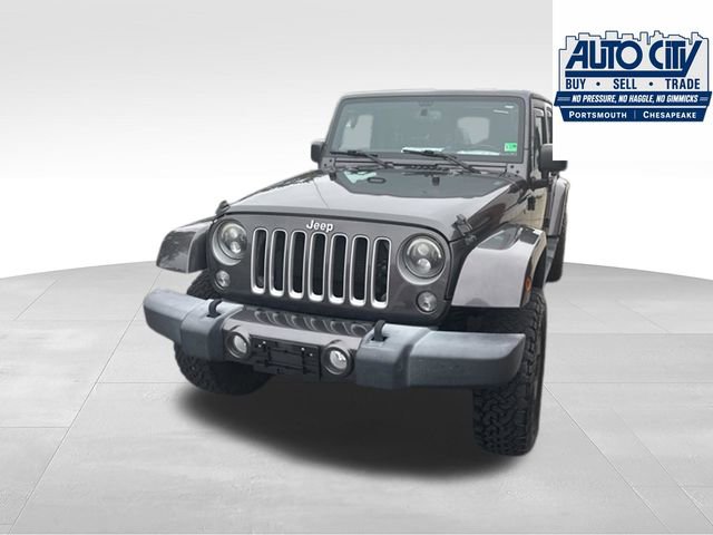 Used 2016 Jeep Wrangler Unlimited Sahara w/ Dual Top Group AWD/4WD image 29