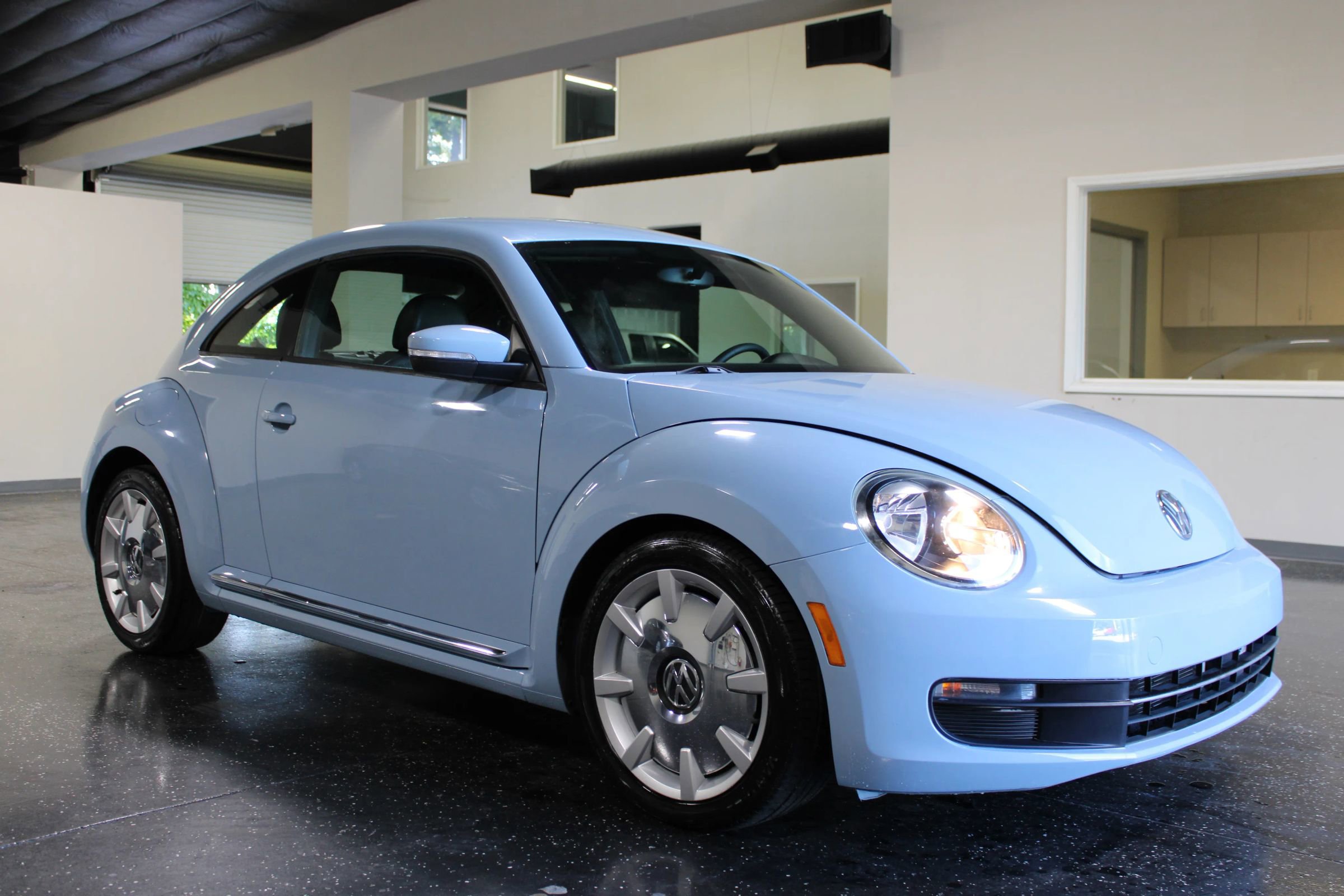 Used 2012 Volkswagen Beetle 2.5 FWD image 30