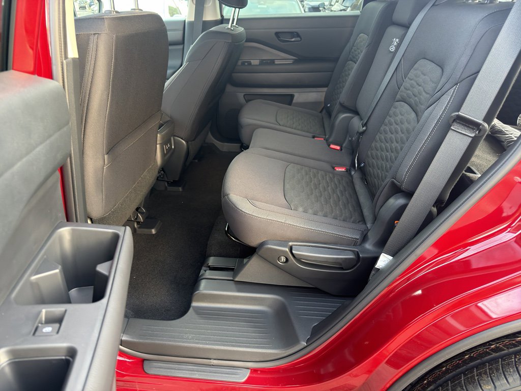 New 2026 Nissan Pathfinder SV image 29