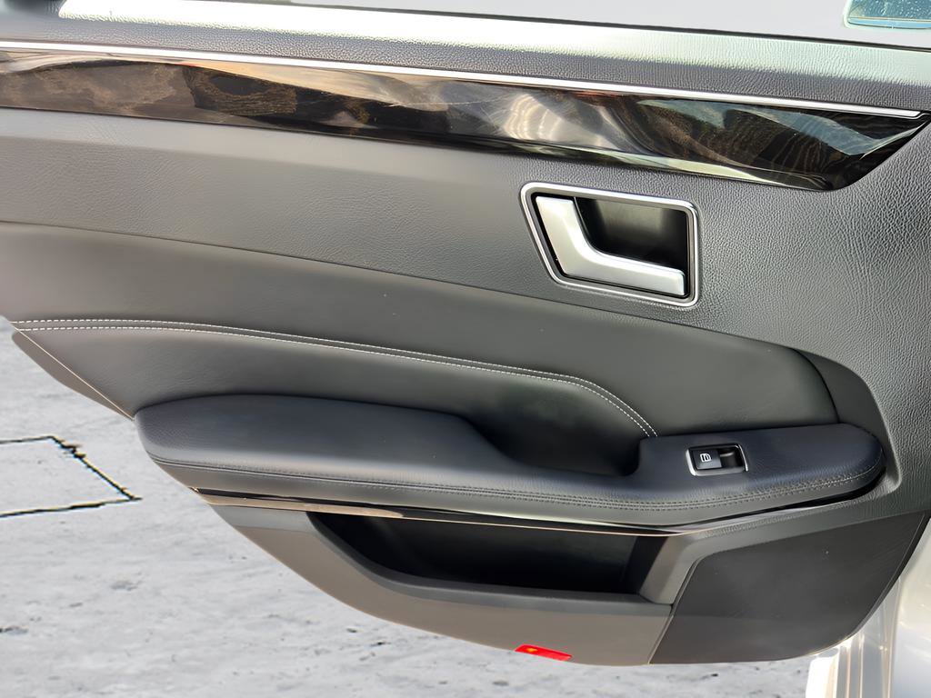 Used 2014 Mercedes-Benz E 350 4MATIC Sedan image 20