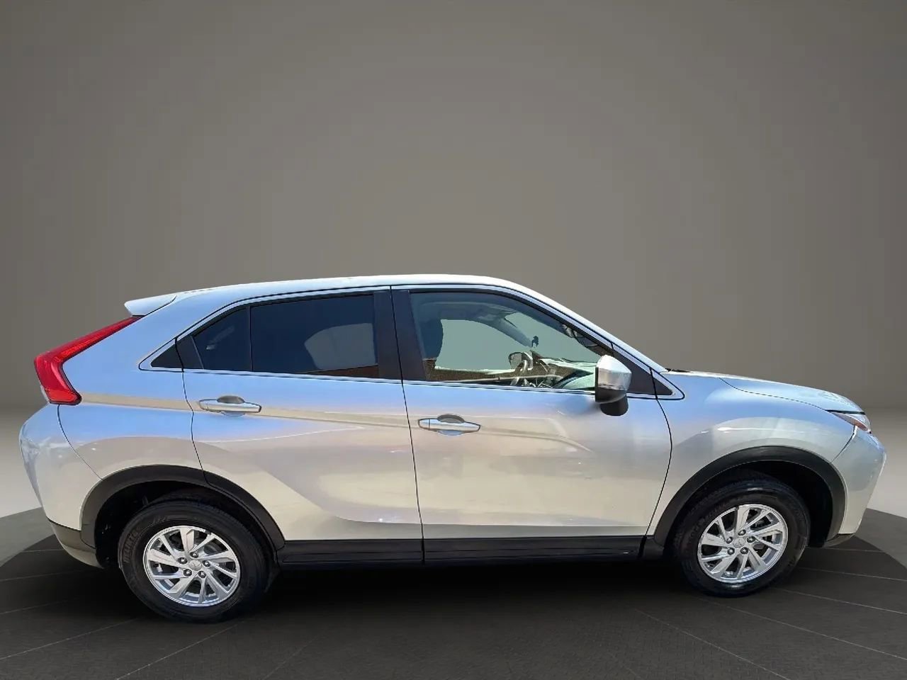 Used 2018 Mitsubishi Eclipse Cross ES AWD/4WD image 4