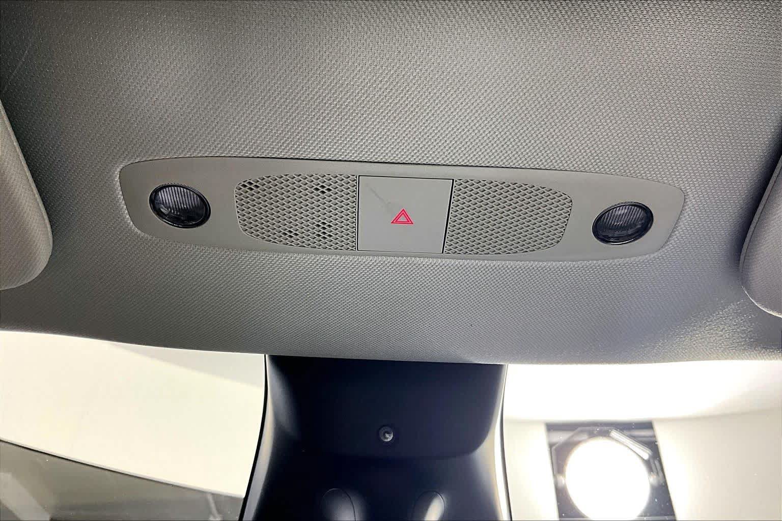 Used 2022 Tesla Model Y Performance AWD/4WD image 31