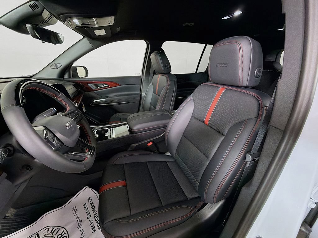 New 2026 Chevrolet Traverse RS w/ LPO, Floor Liner Package AWD/4WD image 11