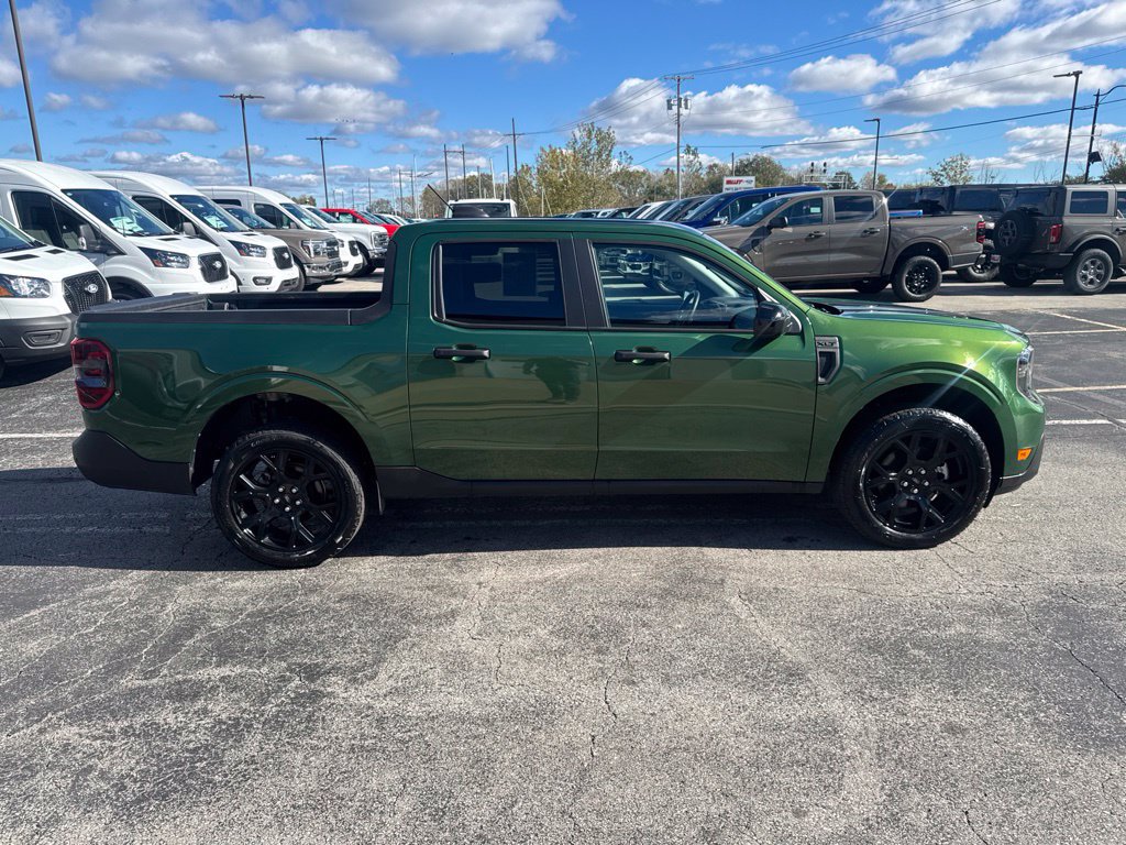 Certified 2025 Ford Maverick XLT w/ XLT Luxury Package AWD/4WD image 9
