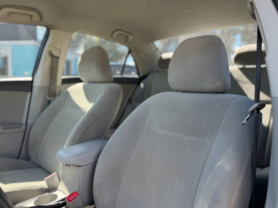 Used 2012 Toyota Corolla L FWD image 10