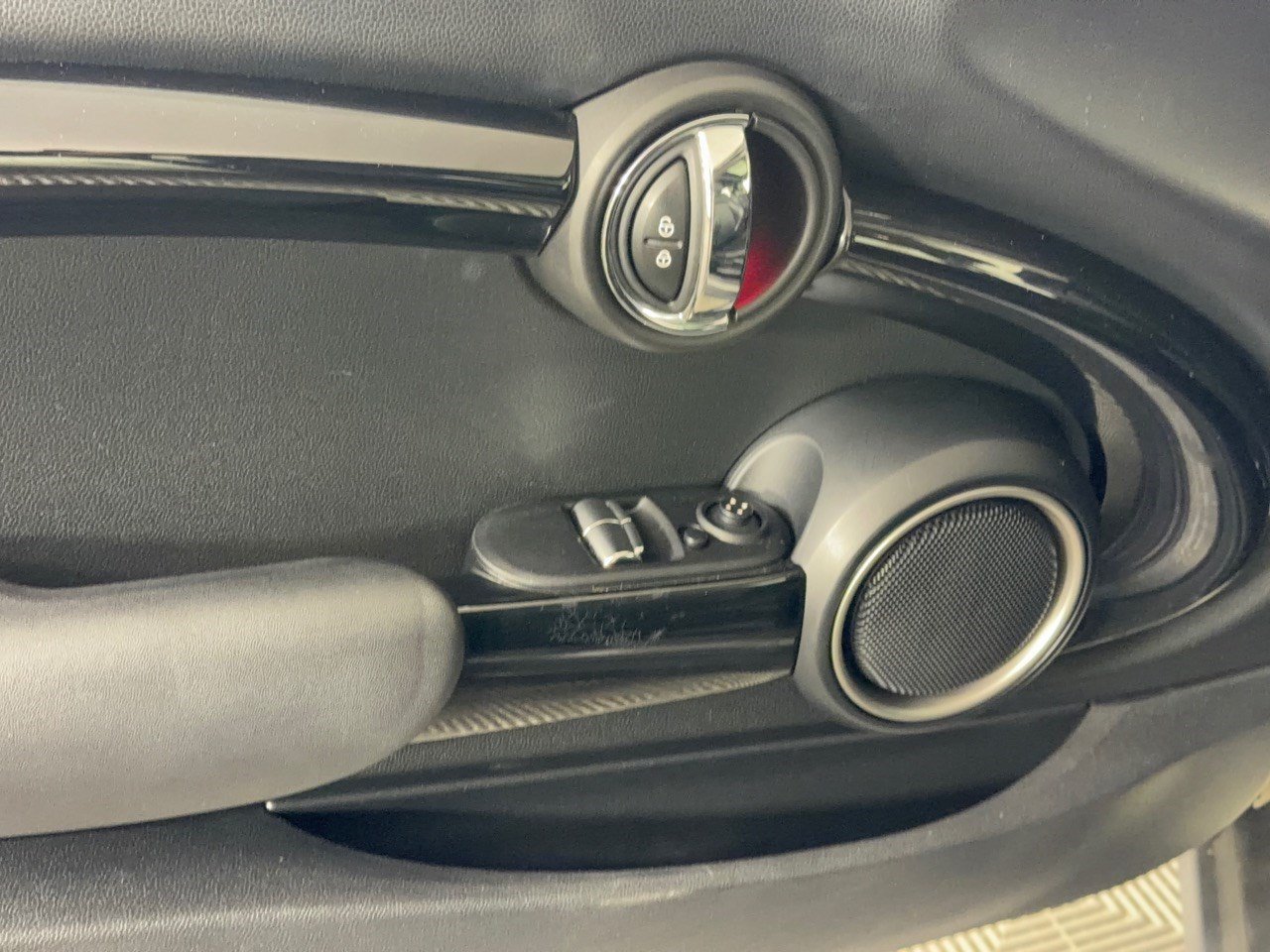 Used 2014 MINI Cooper S FWD image 15