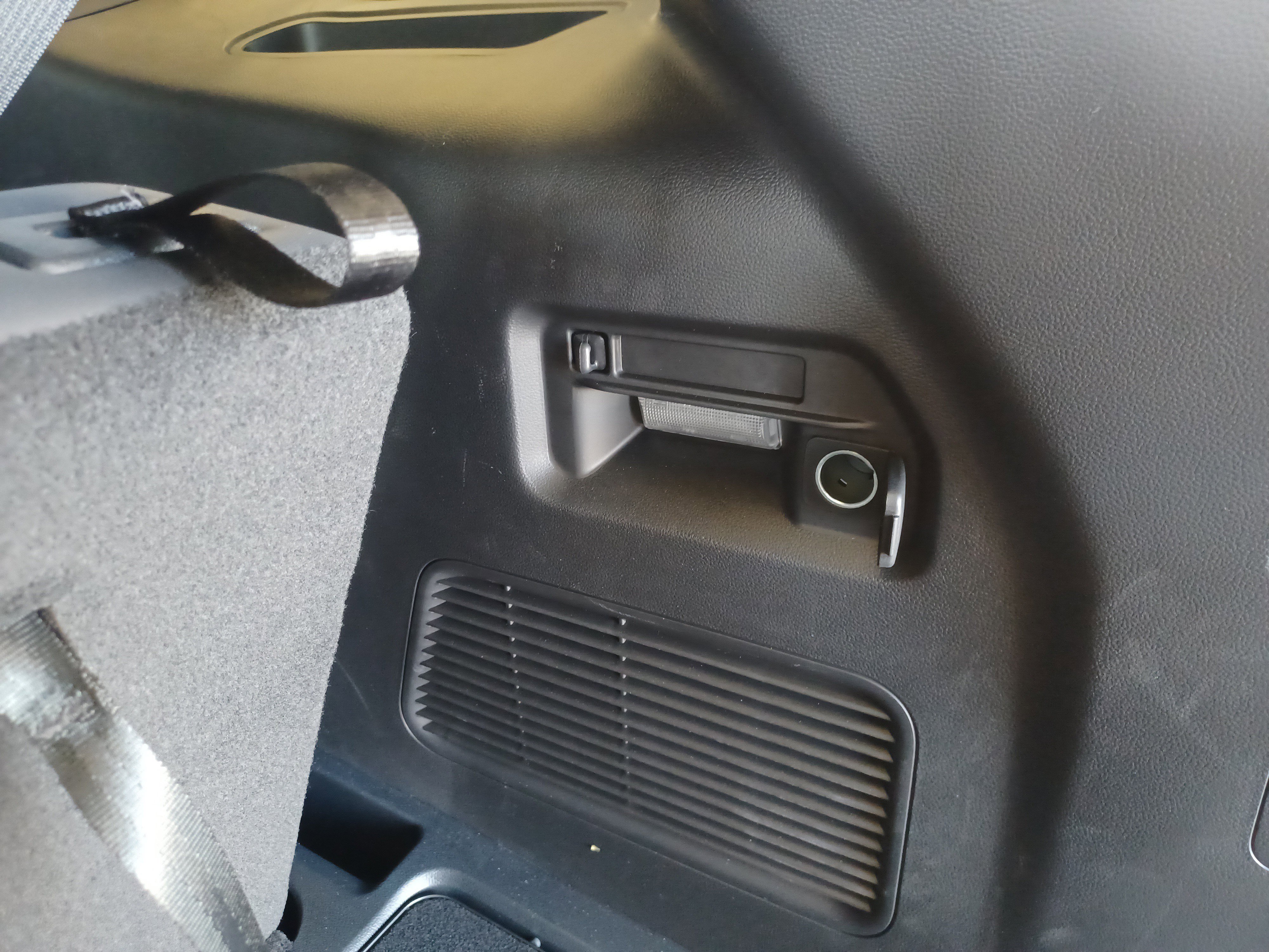 New 2025 Ford Explorer ST-Line w/ Premium Package image 18