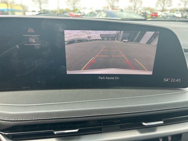 Used 2024 Cadillac XT4 Premium Luxury w/ Cold Weather Package AWD/4WD image 9
