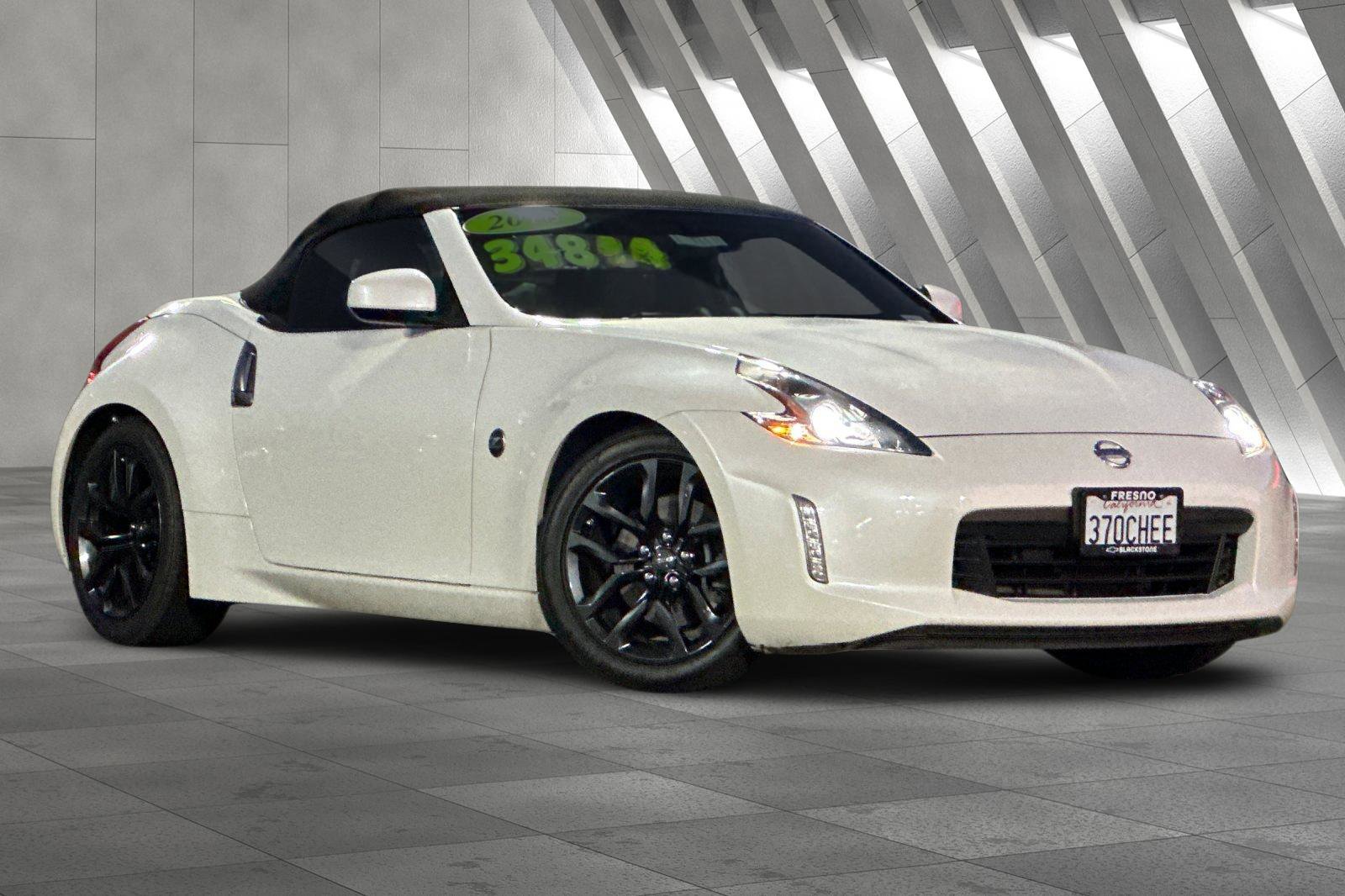 Used 2018 Nissan 370Z Touring image 1