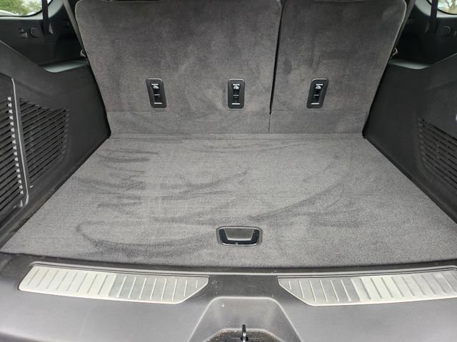 Used 2024 Chevrolet Suburban High Country image 31