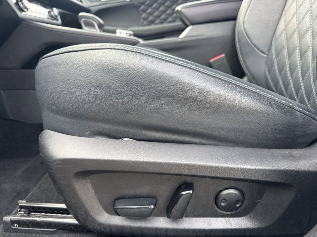 Used 2023 Mitsubishi Outlander SEL AWD/4WD image 19