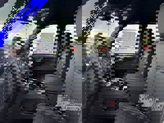 New 2025 Chevrolet Suburban Premier image 9