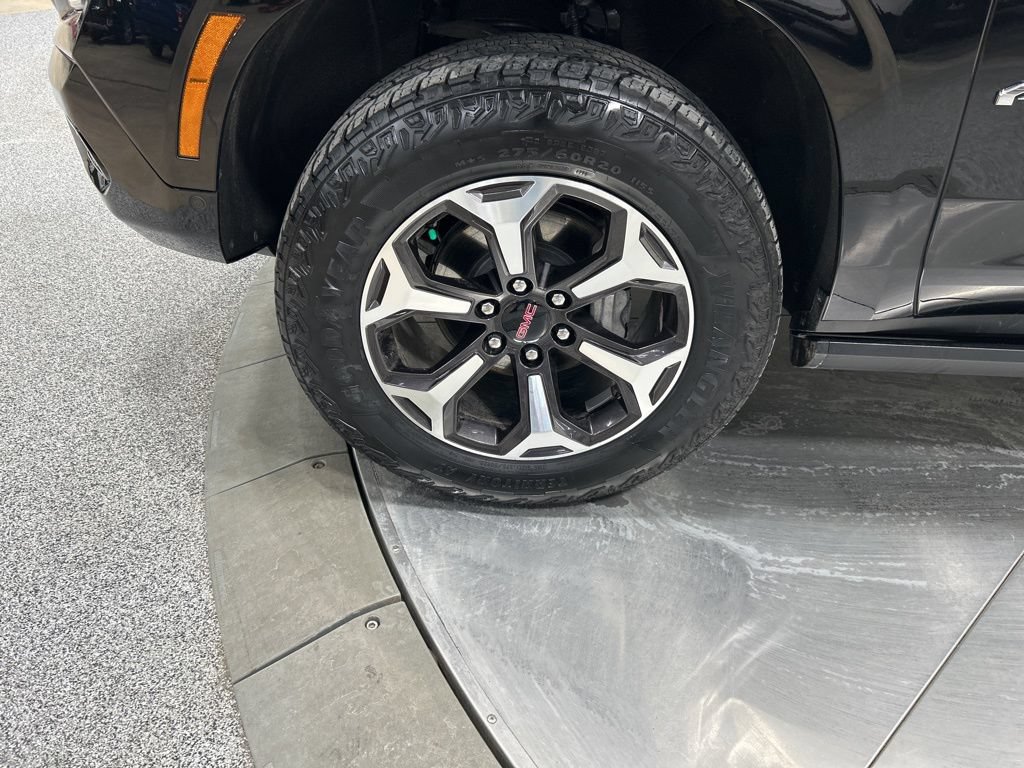 Used 2025 GMC Yukon AT4 Ultimate AWD/4WD image 39