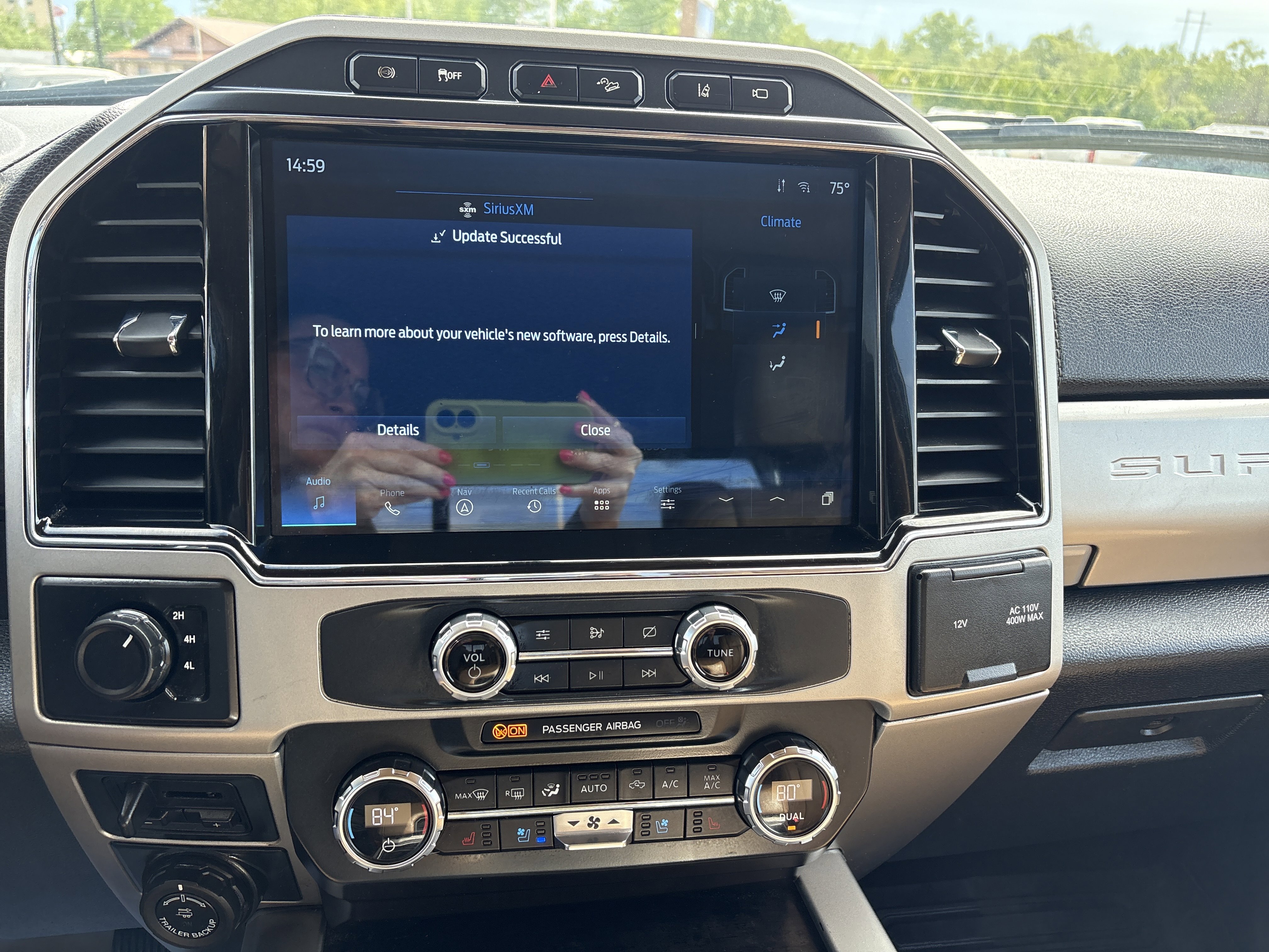 Used 2022 Ford F350 Lariat w/ Lariat Ultimate Package AWD/4WD image 15