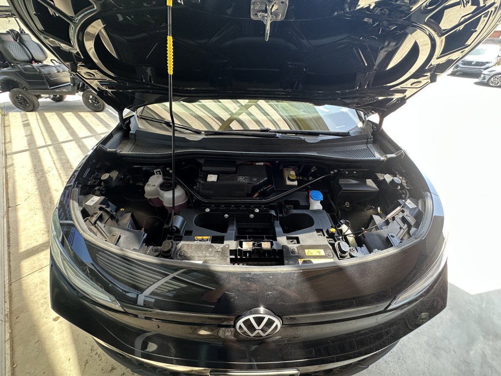Used 2023 Volkswagen ID.4 S image 32