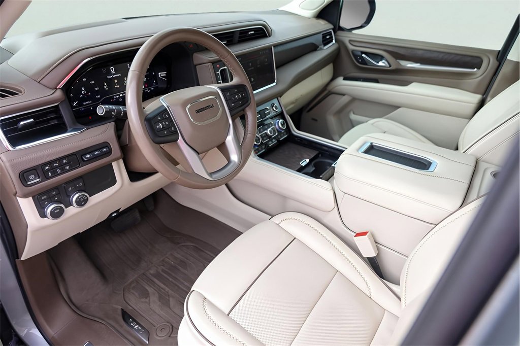 Used 2023 GMC Yukon XL Denali w/ LPO, Floor Liner Package image 13