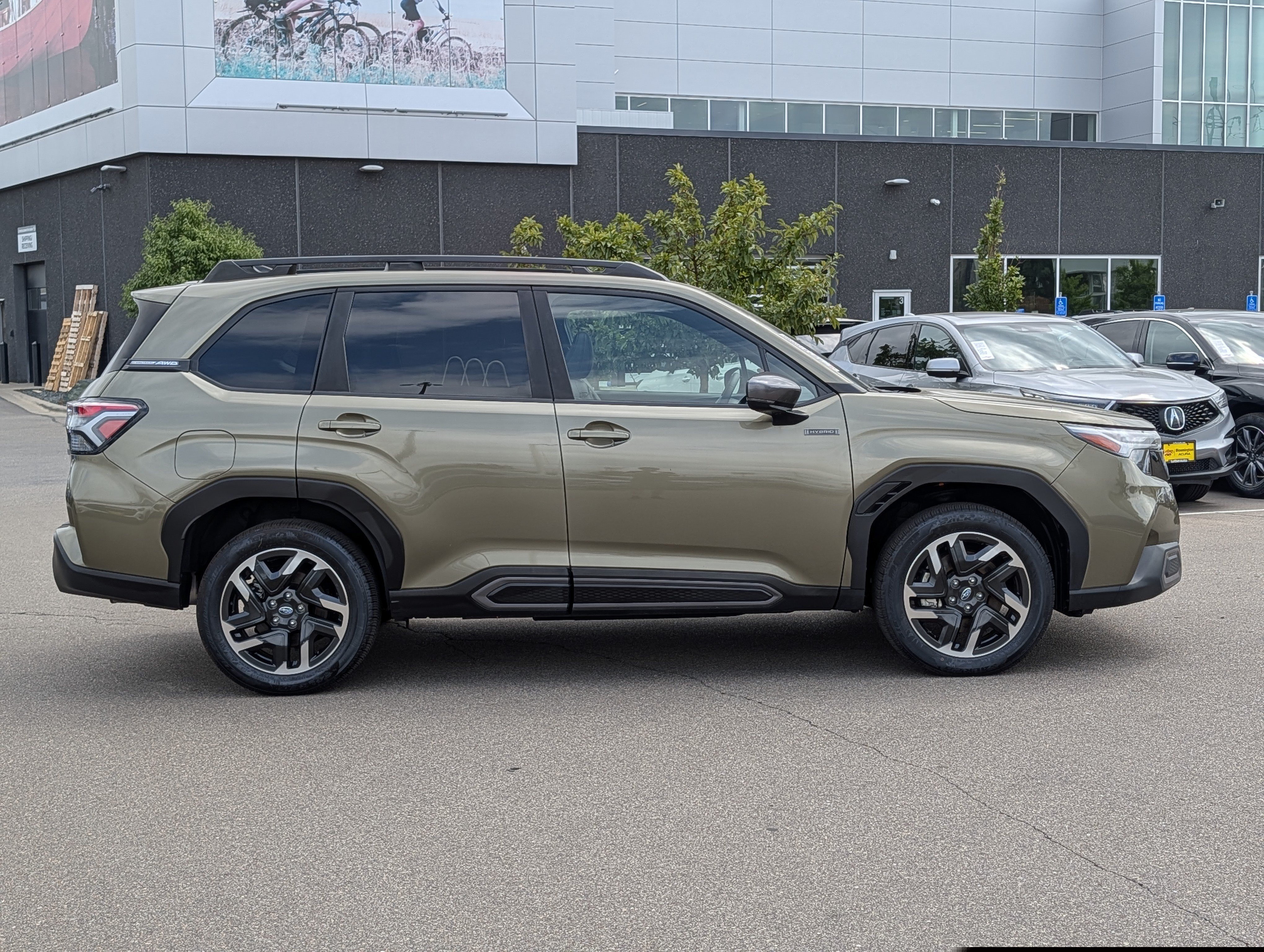 Used 2025 Subaru Forester Limited AWD/4WD image 8