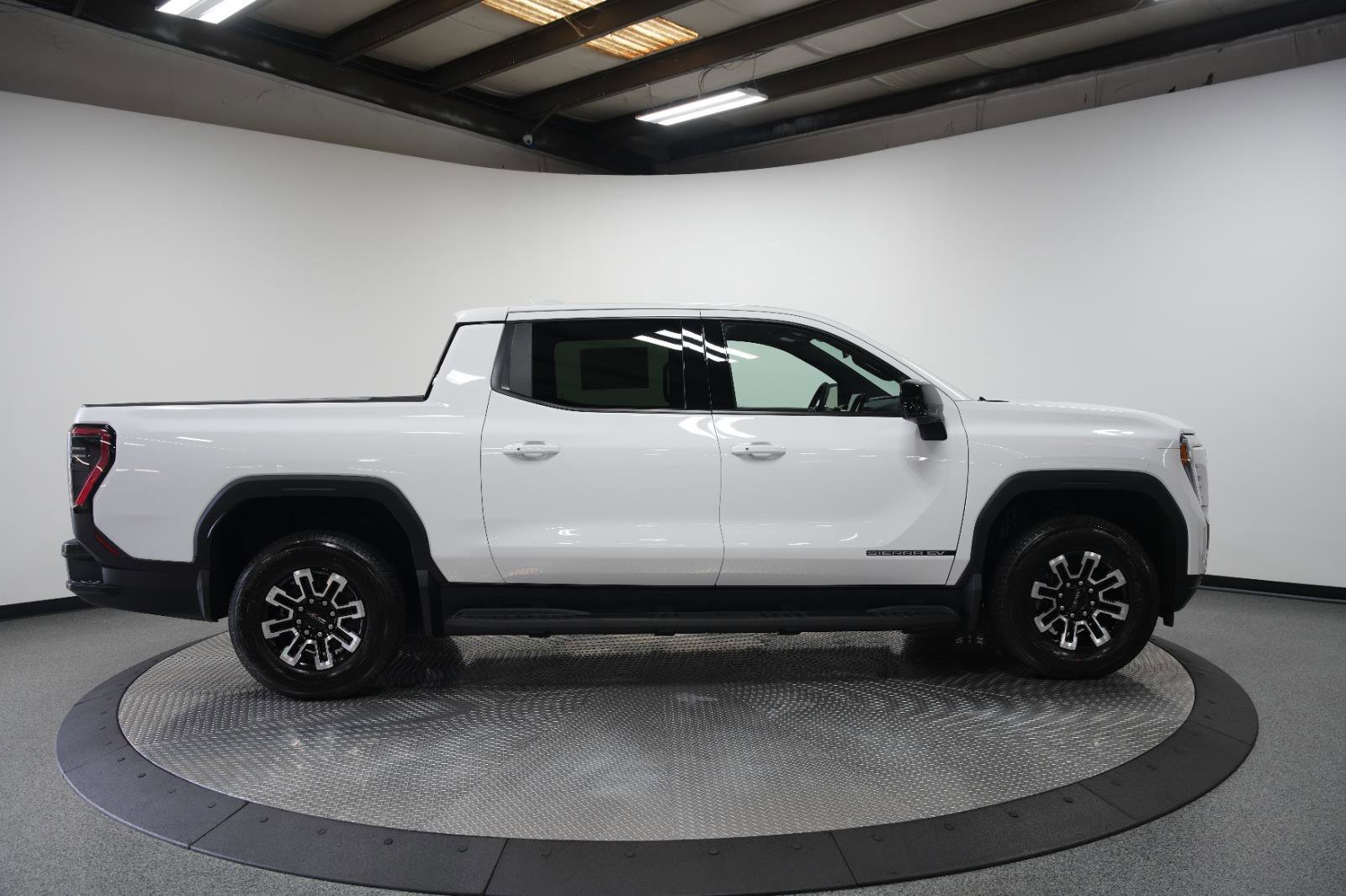 New 2026 GMC Sierra EV Elevation image 9