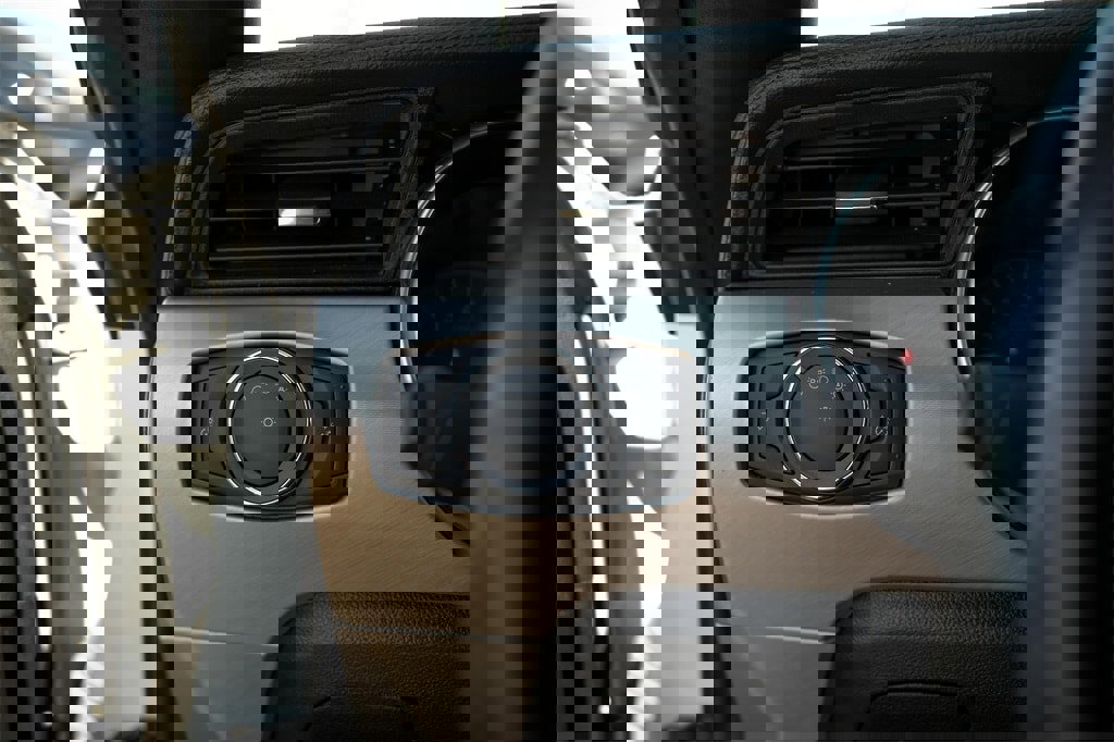 Used 2022 Ford Mustang Premium image 22