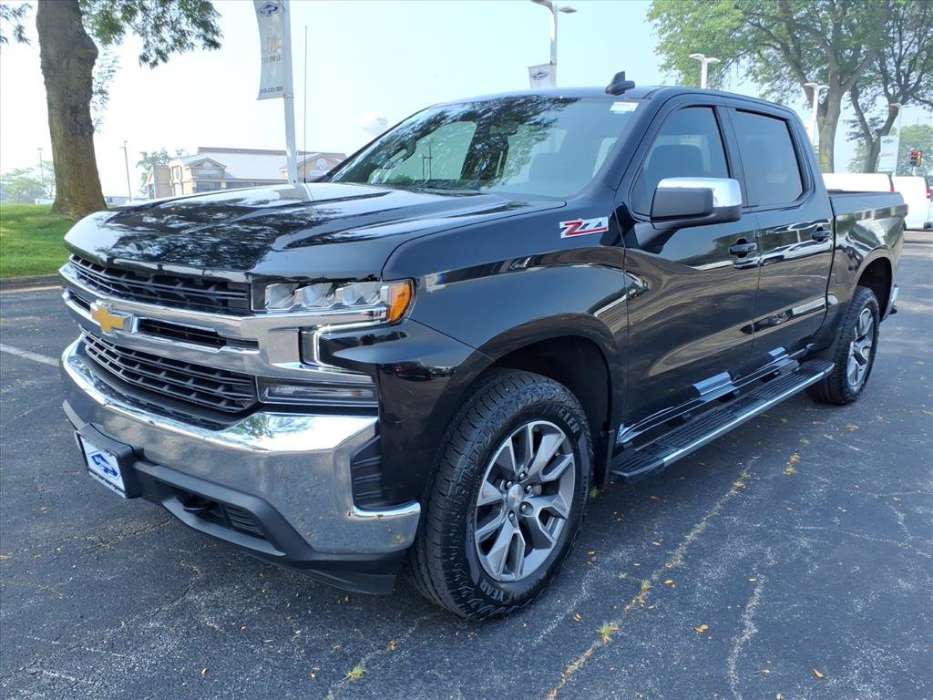 Used 2022 Chevrolet Silverado 1500 LT AWD/4WD image 3