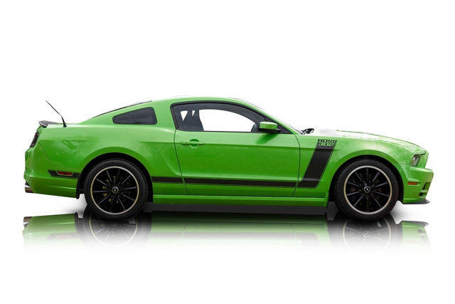 Used 2013 Ford Mustang Boss 302 w/ Boss 302 Accessory Pkg RWD image 2