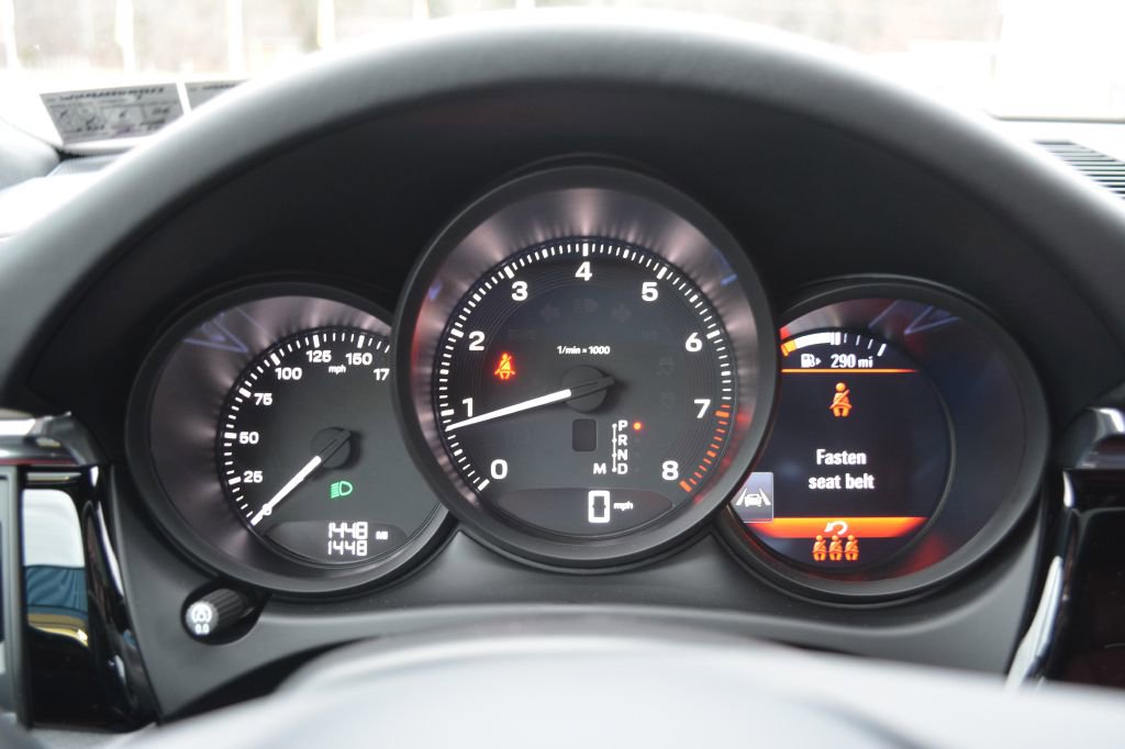 Used 2025 Porsche Macan Turbo image 17