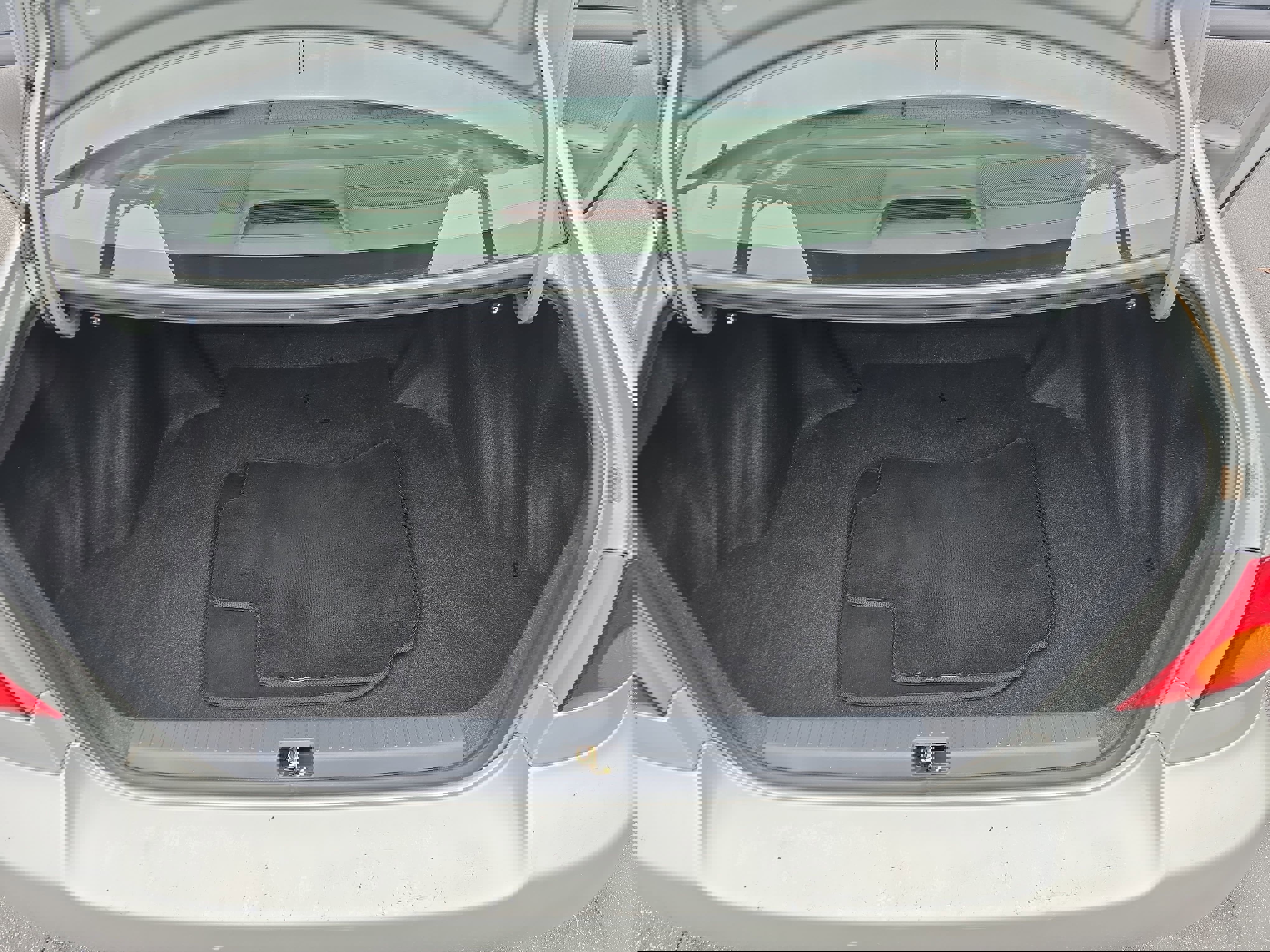 Used 2003 Toyota Corolla LE image 12