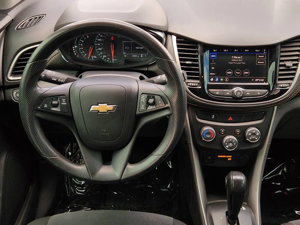 Used 2021 Chevrolet Trax LS w/ Tint and Cruise Package FWD image 3