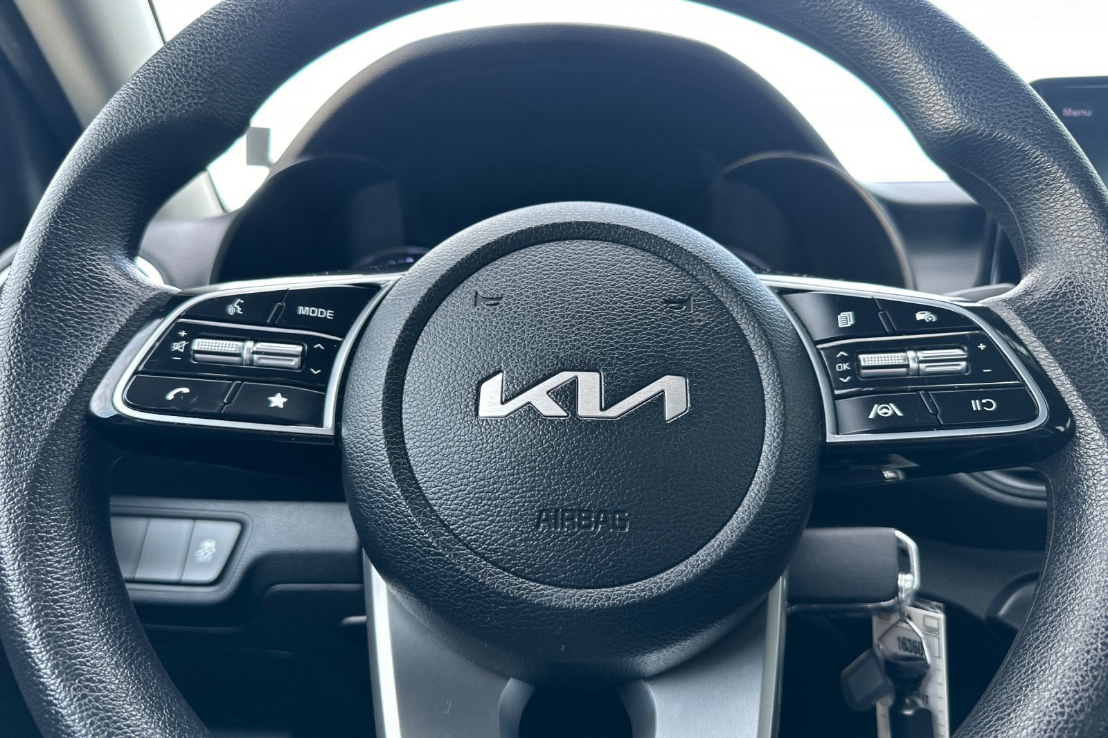 Used 2023 Kia Forte LXS image 22